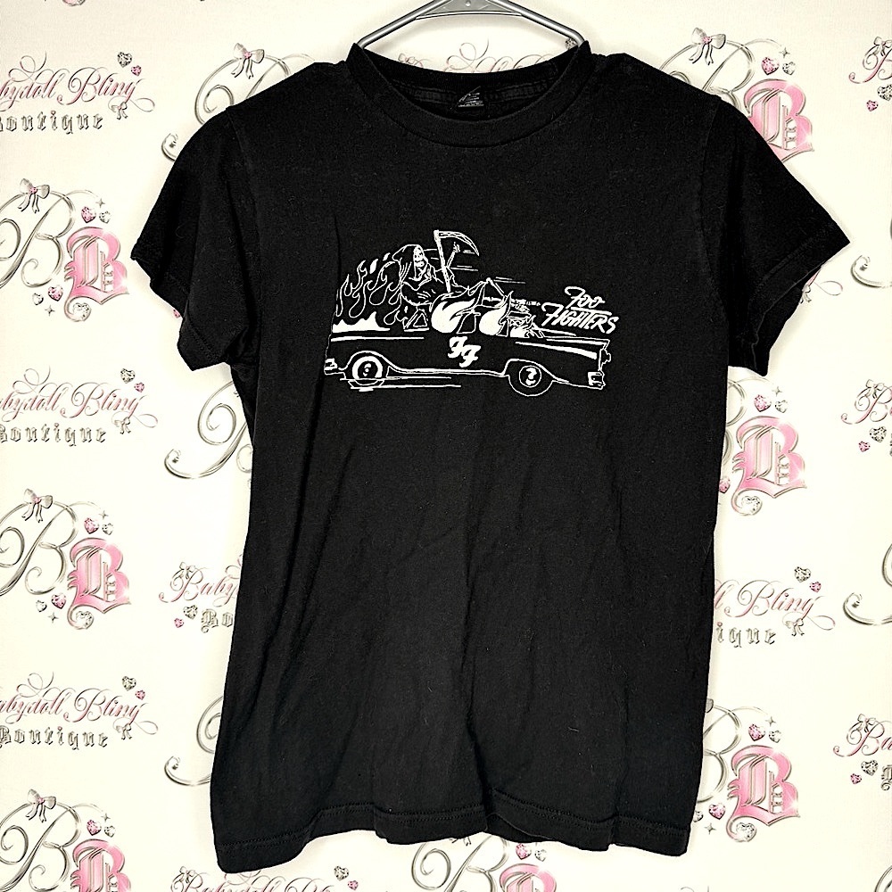 The foo fighters band tshirt tee black white graphic concert music 🎵 lover fan